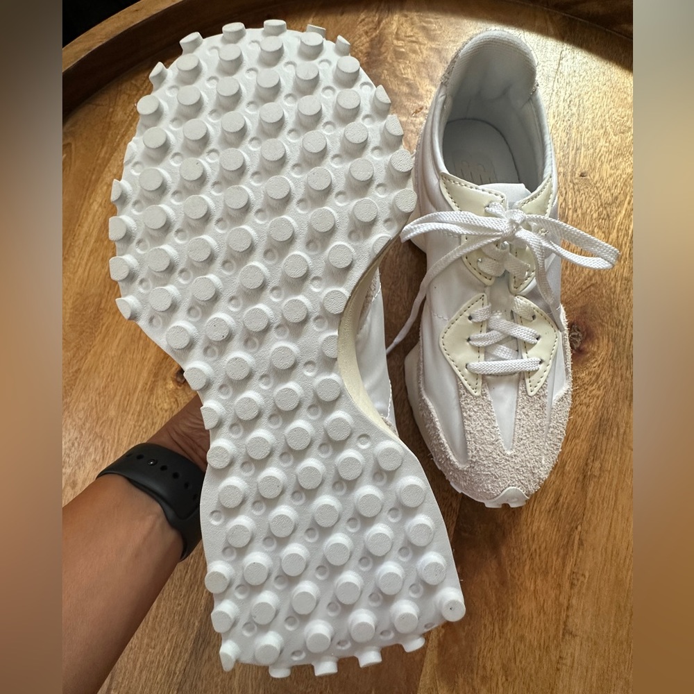 New Balance 327 Women’s Shoe - Moonbeam